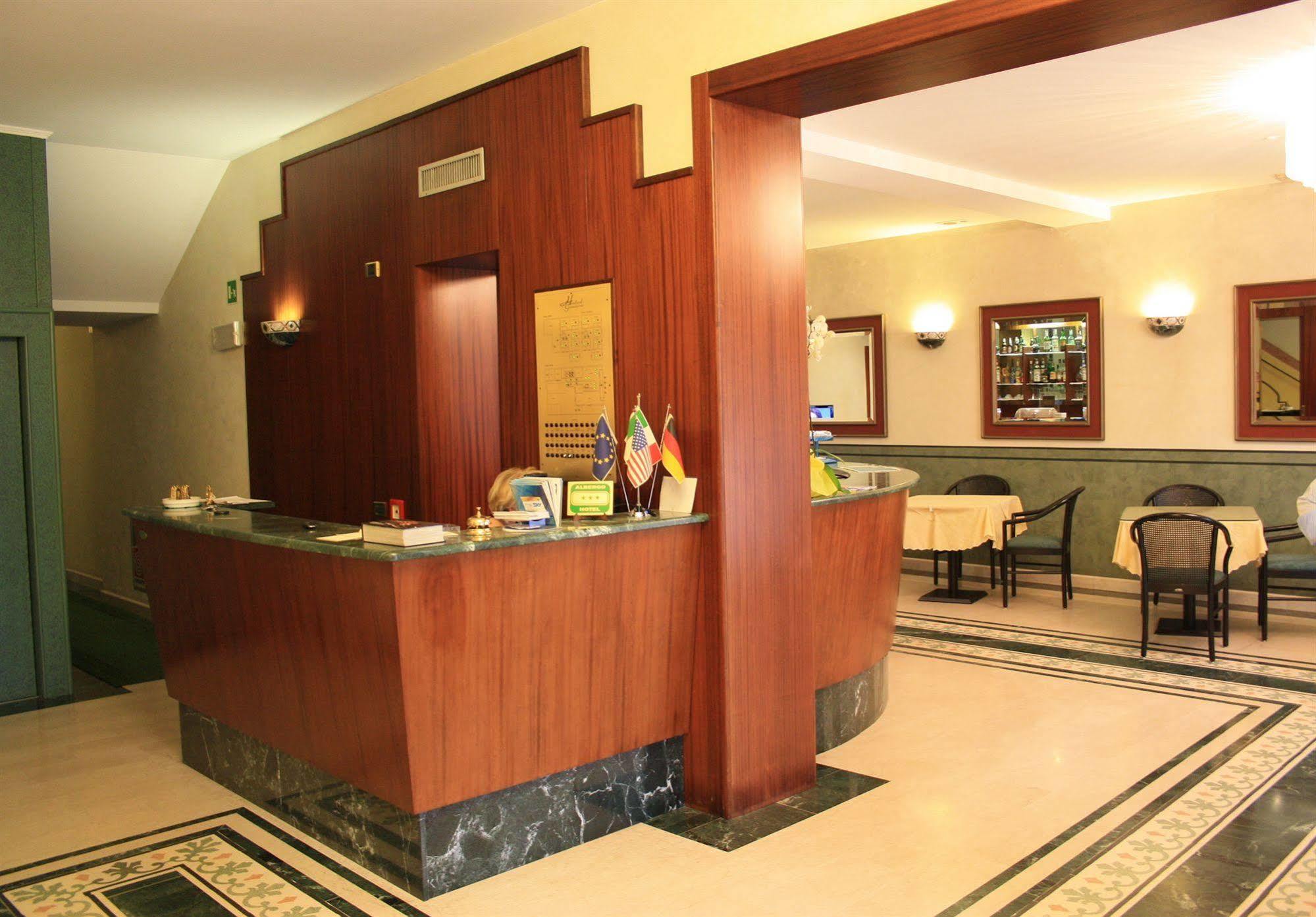 Hotel Gambara Екстер'єр фото